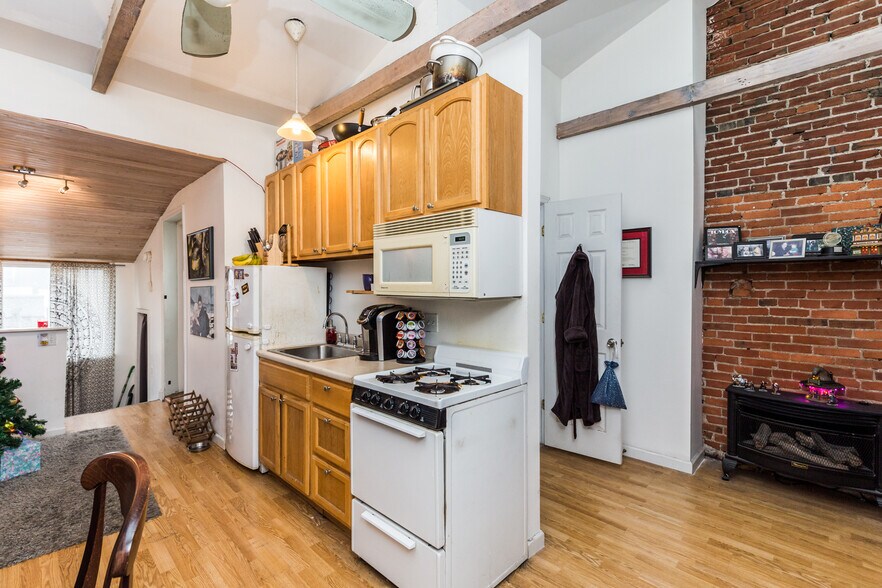 More Photos Of 1434 S 5th St, Philadelphia Apartments For Sale