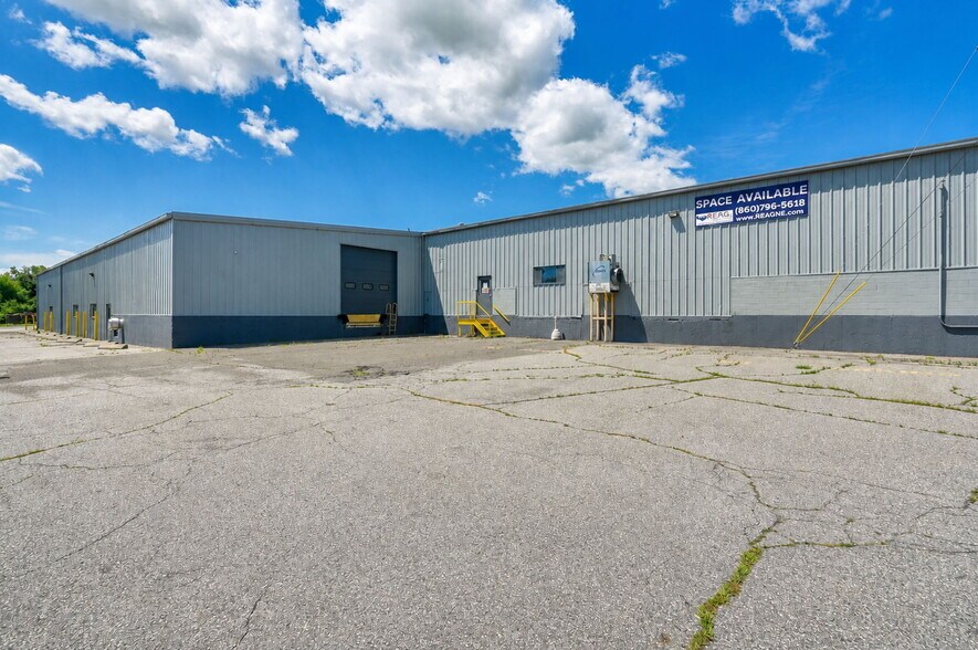 More Photos Of 481 Sullivan Ave, South Windsor Manufacturing For Lease