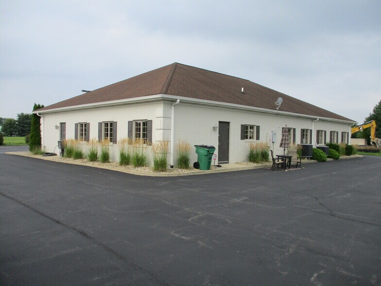 More Photos Of 660 Patrick Pl, Brownsburg Office For Sale
