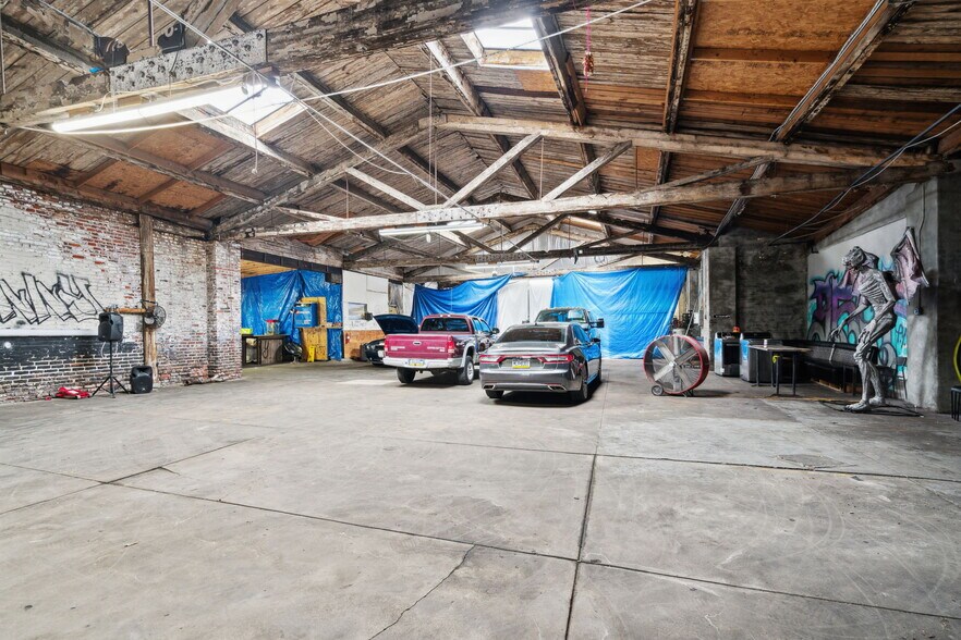 More Photos Of , Philadelphia Unknown For Sale