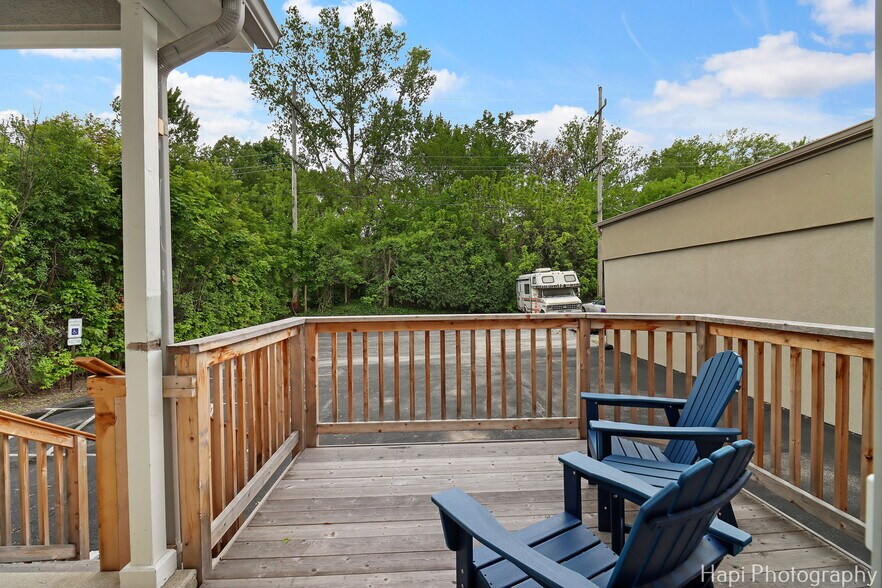 More Photos Of 401 E Park Ave, Libertyville Freestanding For Sale