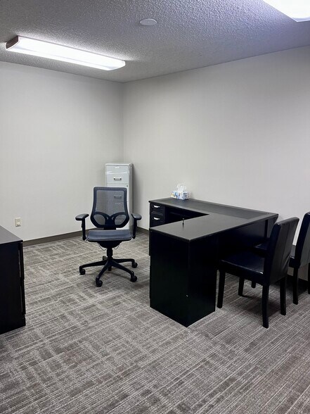 More Photos Of 408 N Main St, Noble Medical For Lease