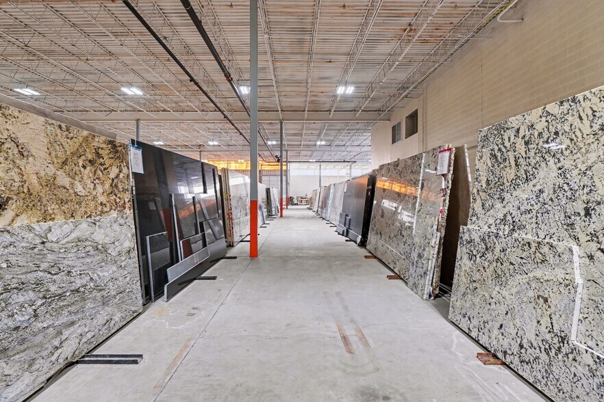 More Photos Of 101 S 17th St, Harrisburg Warehouse For Sale