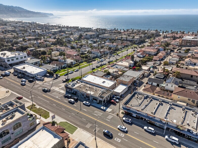 More Photos Of 1213-1223 S Pacific Coast Hwy, Redondo Beach Storefront For Sale