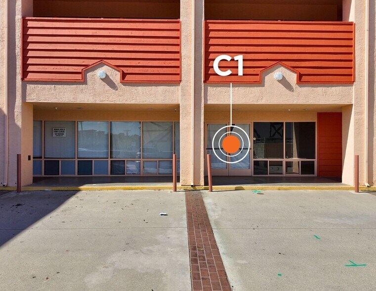 More Photos Of 325 Carlsbad Village Dr, Carlsbad Office For Sale