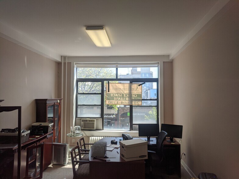 More Photos Of 151 E Post Rd, White Plains Storefront Retail Office For Lease