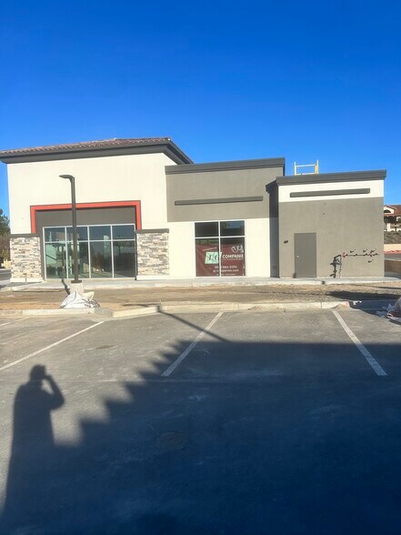 More Photos Of 18187 Van Buren Blvd, Riverside Fast Food For Lease