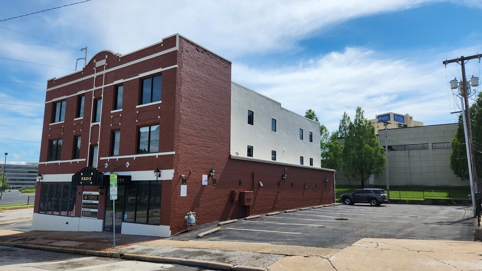 More Photos Of 1120 S Boston Ave, Tulsa Office For Sale