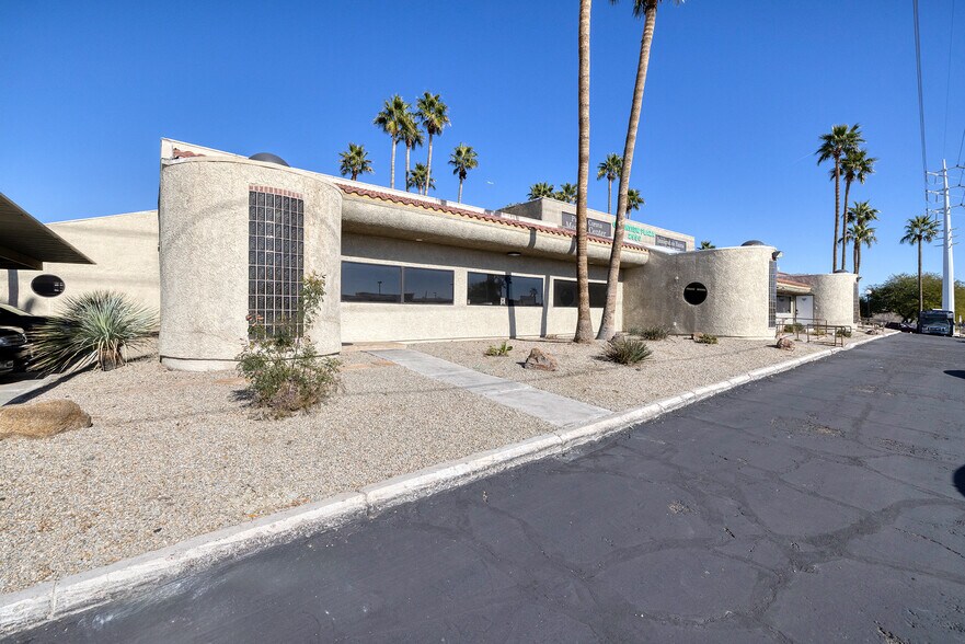 More Photos Of 2950 E Flamingo Rd, Las Vegas Office For Sale