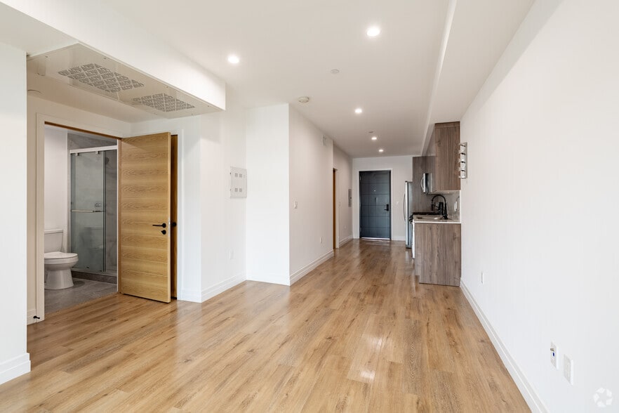 More Photos Of 1525 N Hobart Blvd, Los Angeles Apartments For Sale