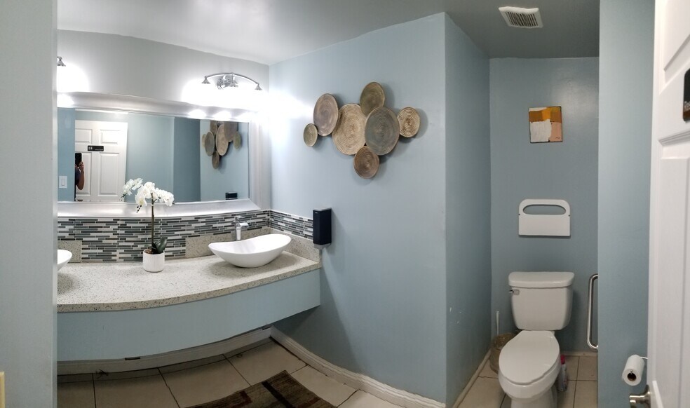 More Photos Of 2432 El Cajon Blvd, San Diego Restaurant For Sale