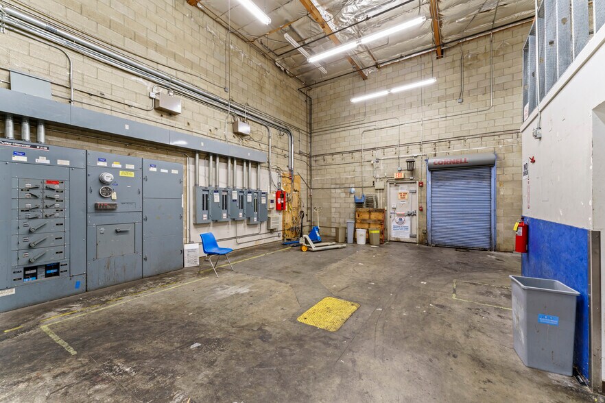 More Photos Of 7859 Firestone Blvd, Downey Drugstore For Lease