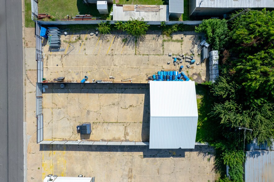 More Photos Of 832 30th St, Oklahoma City Land For Lease