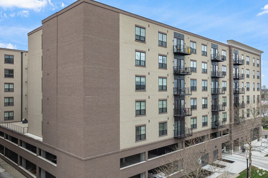 More Photos Of 140 E Monument Ave, Dayton Apartments For Lease