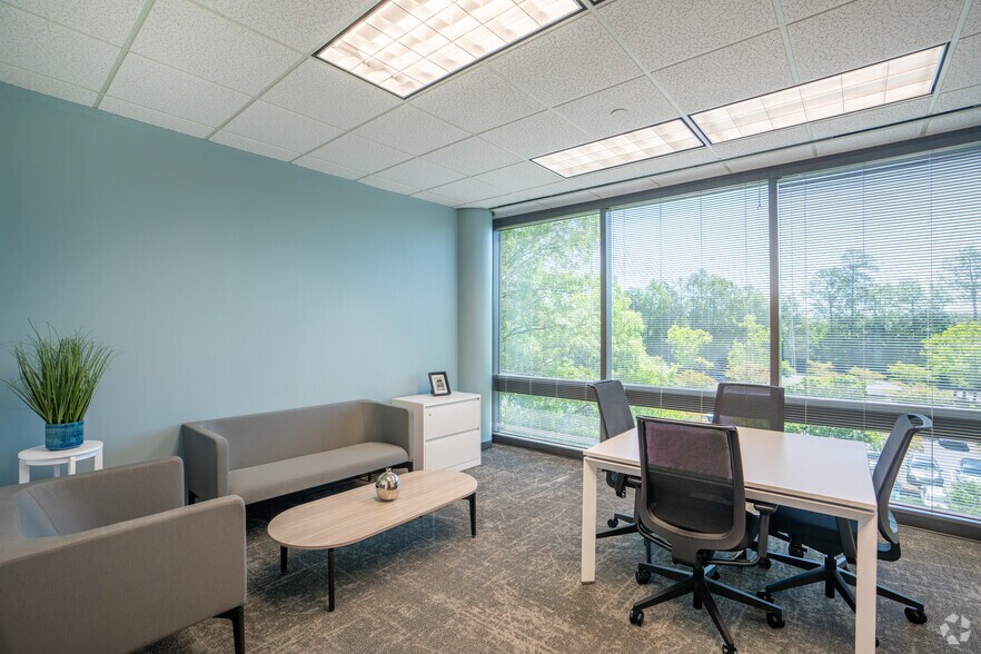 More Photos Of 1-2 Chase Corporate Dr, Hoover Coworking Space