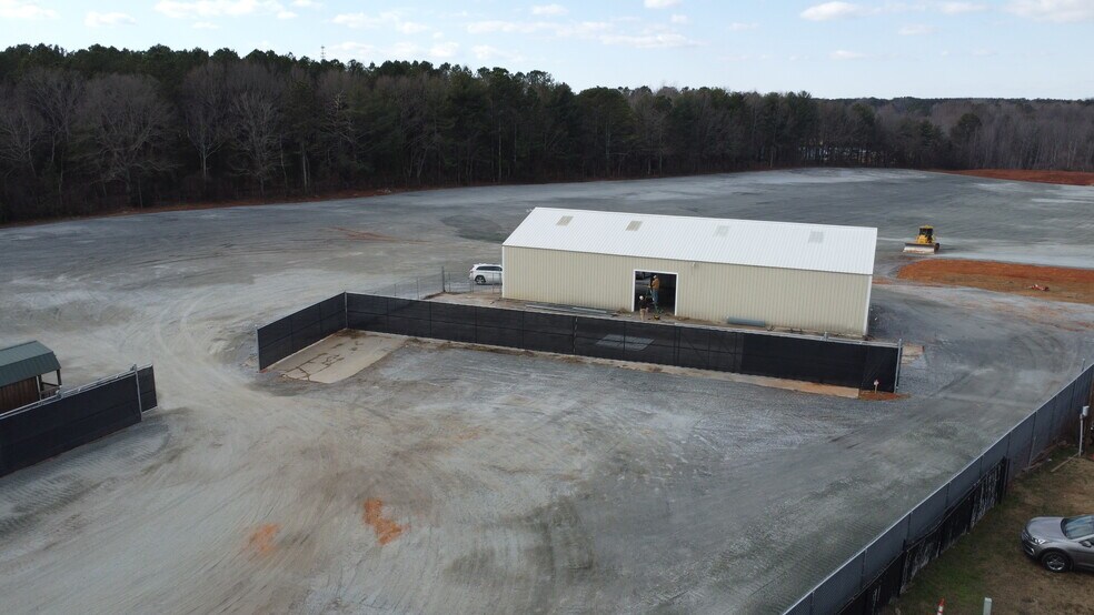 More Photos Of 7915 Valley Falls Rd, Spartanburg Warehouse For Lease