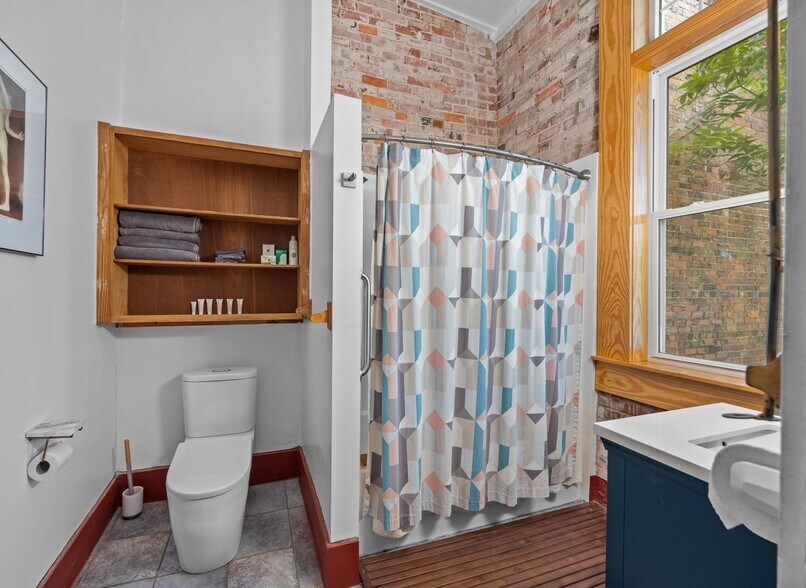 More Photos Of 4096 West Ave, Ayden General Retail For Sale