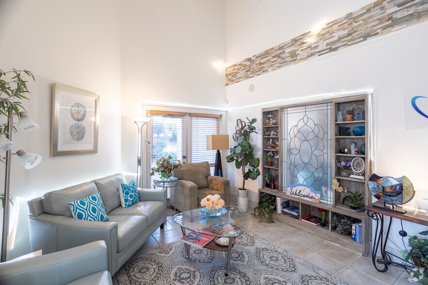 More Photos Of 760 Las Posas Rd, Camarillo Loft Creative Space For Sale