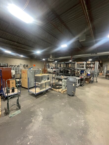 More Photos Of 2318 1st St NE, Minneapolis Warehouse For Sale