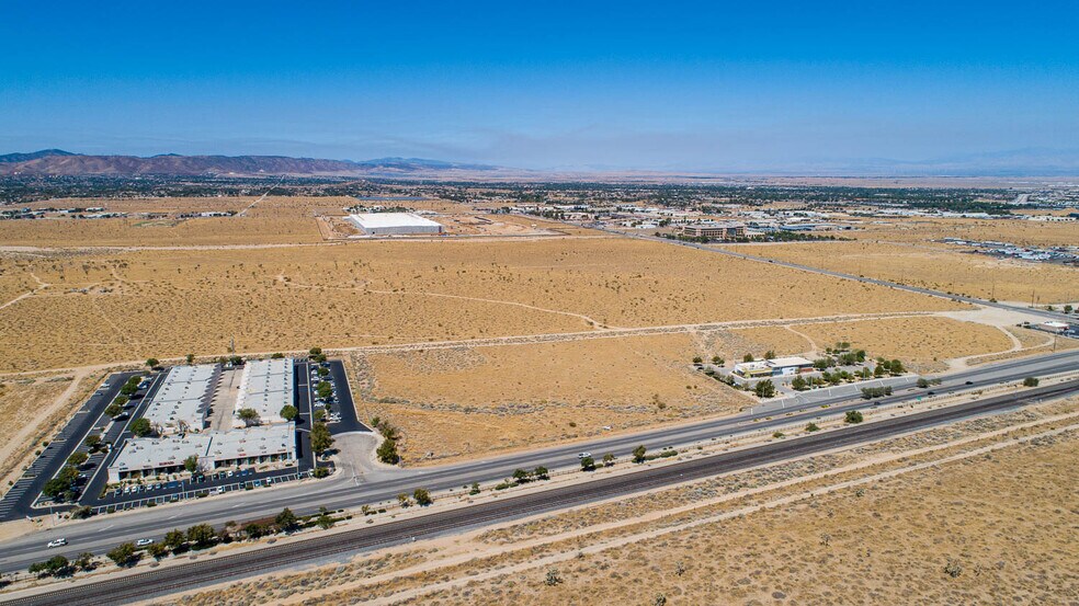 More Photos Of VAC/Sierra Hwy, Palmdale Land For Lease