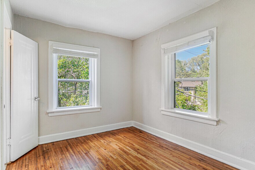 More Photos Of , Kansas City Multifamily For Sale