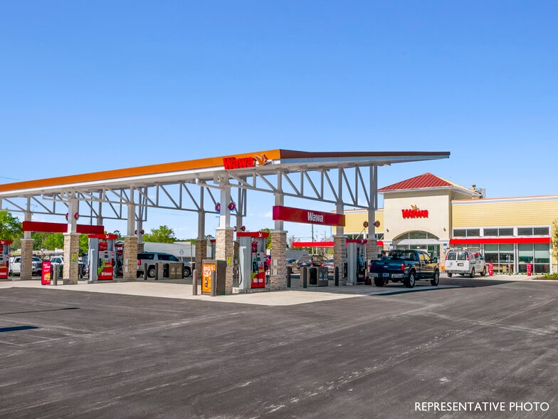 Primary Photo Of 1000 Murfreesboro Rd, Lebanon General Retail For Sale