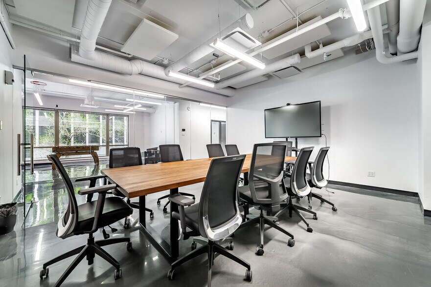 More Photos Of 1200 Boul De Maisonneuve O, Montréal Apartments For Sale