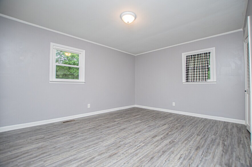 More Photos Of 2932 US-27, Buchanan Office For Sale