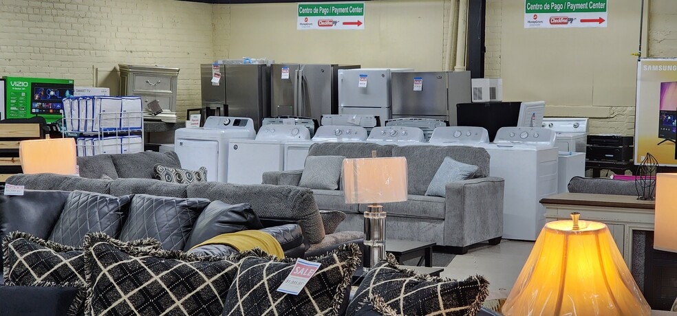 More Photos Of 7741 Dix St, Detroit Showroom For Sale