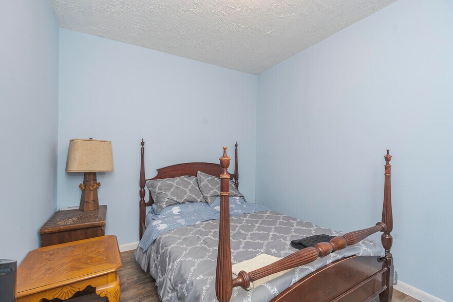 More Photos Of 488-494 N Main St, Stanton Storefront Retail Residential For Sale