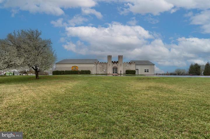 More Photos Of 1963 Oberlin Rd, Harrisburg Warehouse For Sale