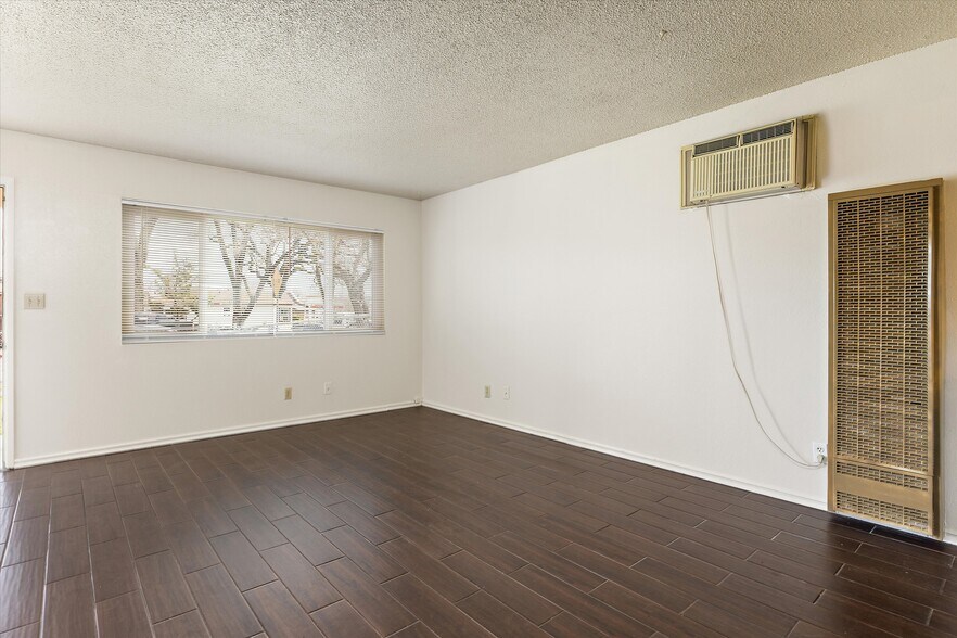 More Photos Of 2219 Oak St, Paso Robles Multifamily For Sale