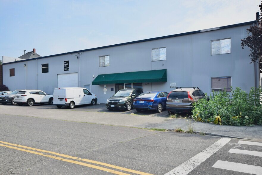More Photos Of 120 NE 9th Ave, Portland Warehouse For Lease