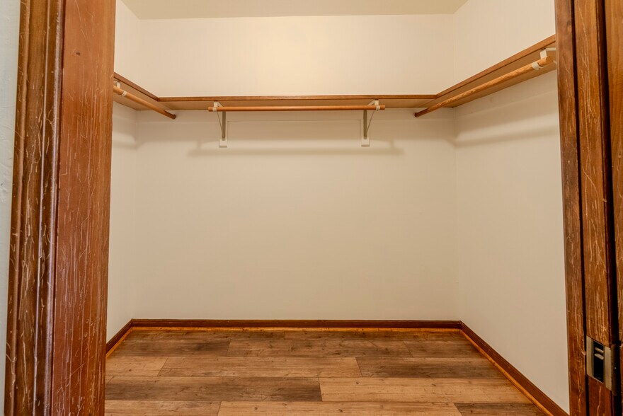 More Photos Of 8356 Sylva Rd, Franklin Office For Sale