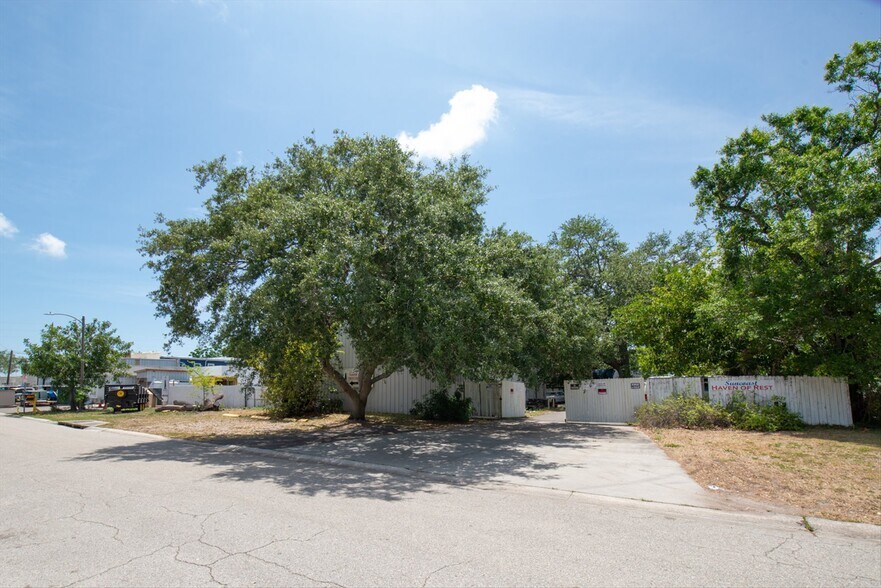 More Photos Of 1763 9th Ave N, St Petersburg Land For Sale