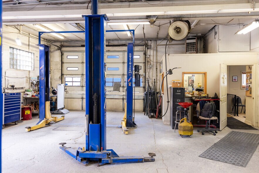 More Photos Of 8257 Frankford Ave, Philadelphia Auto Repair For Sale