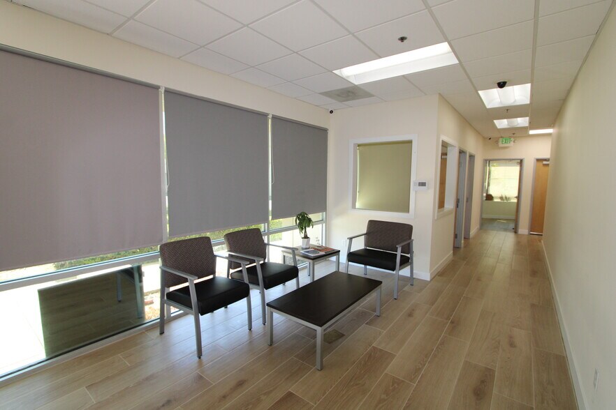 More Photos Of 15853 Monte St, Sylmar Distribution For Lease