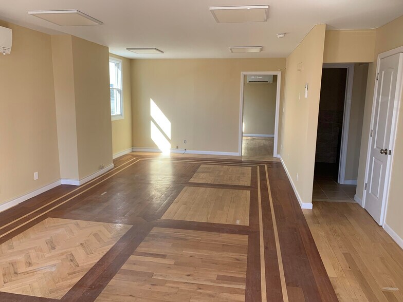 More Photos Of 149-07 14th Ave, Whitestone Storefront Retail Office For Lease