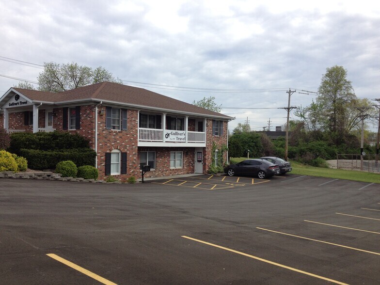 More Photos Of 305 Sonderen St, O'Fallon Medical For Lease
