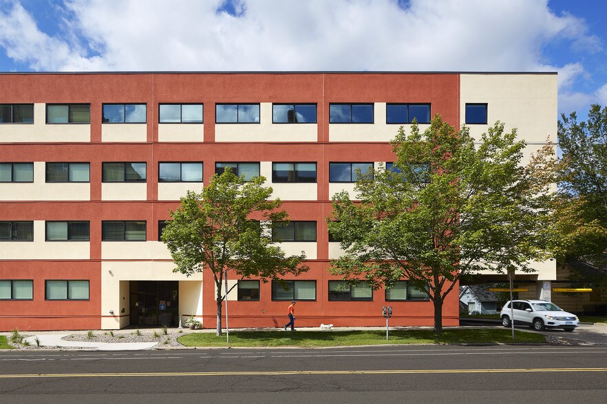 More Photos Of 555 Park St, Saint Paul Office For Lease