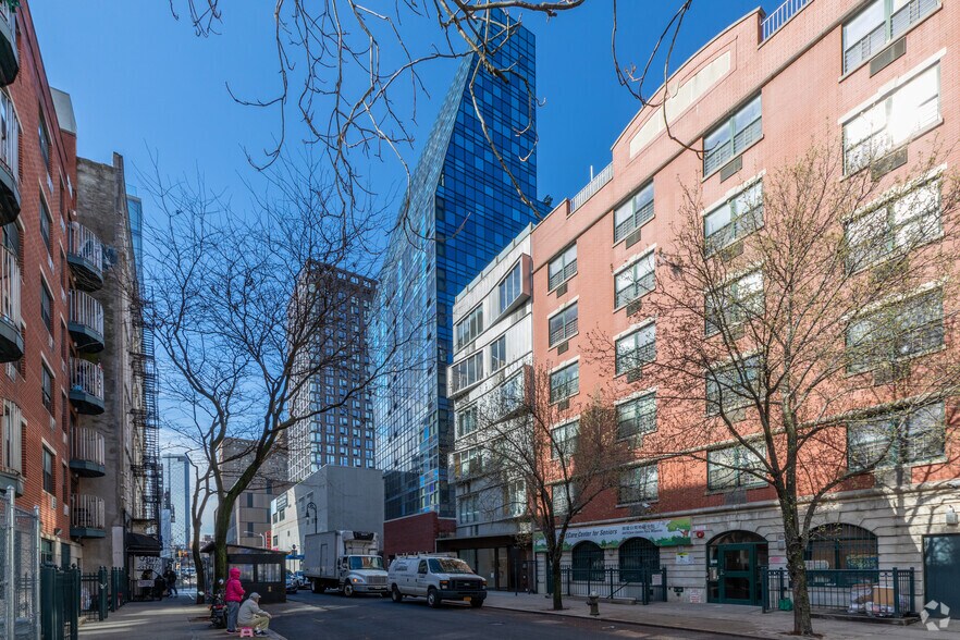 More Photos Of 109 Norfolk St, New York Apartments For Sale