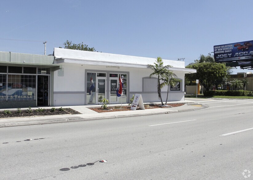 More Photos Of 1661 E Sample Rd, Pompano Beach Storefront For Lease