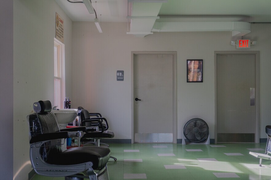 More Photos Of 1410 S 13th St, Omaha General Retail For Lease