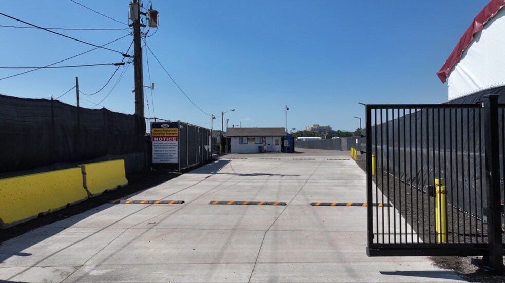 More Photos Of 2690 W Union Ave, Englewood Land For Lease