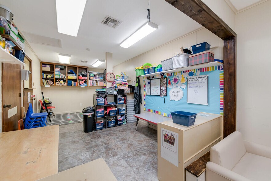 More Photos Of 2000 N 25th St, Waco Daycare Center For Sale