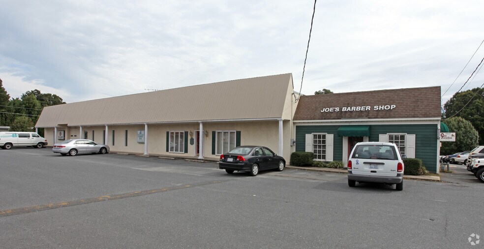 More Photos Of 2013-2017 S Fayetteville St, Asheboro Freestanding For Sale
