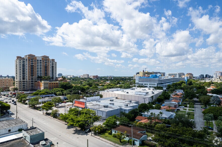 More Photos Of 2120 SW 32nd Ave, Miami Freestanding For Sale