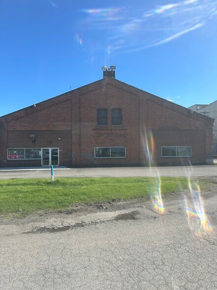 Primary Photo Of 2 Main St, Depew Refrigeration Cold Storage For Lease