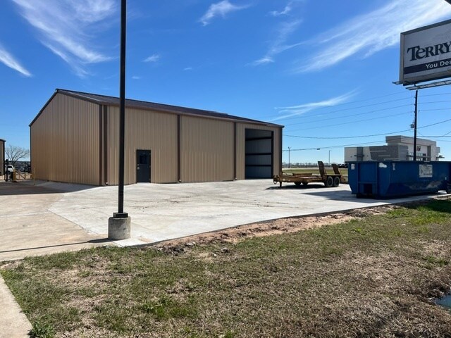 More Photos Of 10011 - B FM 521 Rd, Rosharon Manufacturing For Lease