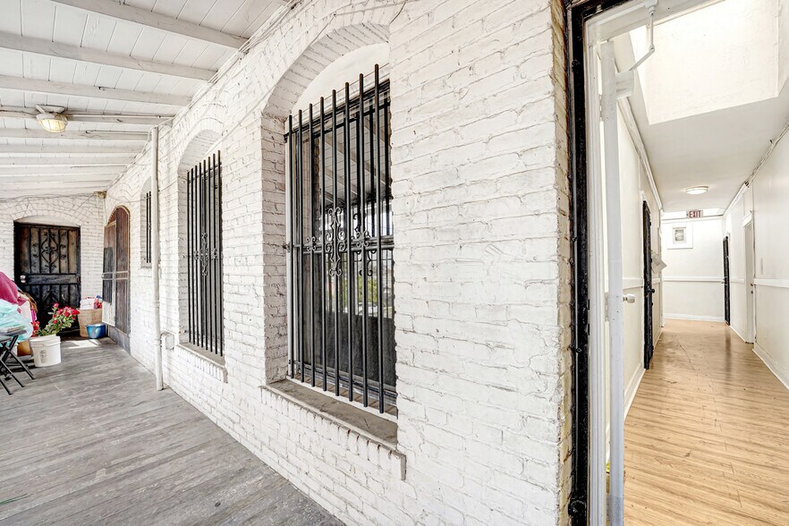 More Photos Of 5151-5161 Vermont Ave, Los Angeles Storefront Retail Residential For Sale